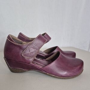 L'Artiste Spring Step GLOSS Wedge Heel Mary Janes - Size 7.5
